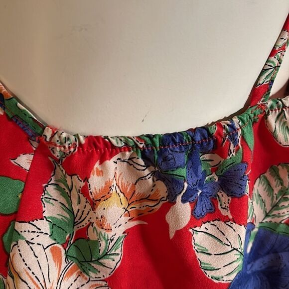 Foreign Exchange floral crop top size small - Picture 5 of 6